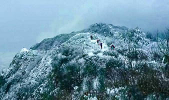 周末1日｜燕羽山｜天然大冰川の冰瀑-燕羽山-柳沟村豆腐宴 户外12公里穿越