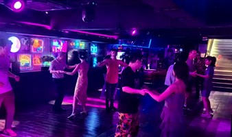 本周四晚舞会【广州社交舞会 Salsa Party】外教现场教学