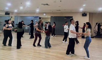 本周六一次性体验两舞种—Bachata&Zouk舞~专业外教带你跳舞啦~
