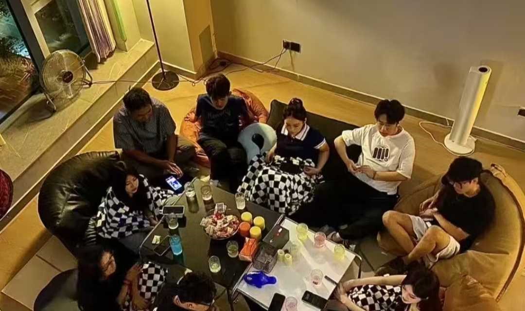 【广州 | 5.25本周日晚】暗夜迷宫・心跳捉迷藏｜当城市灯光熄灭，谁能在黑暗里抓住你的心跳？